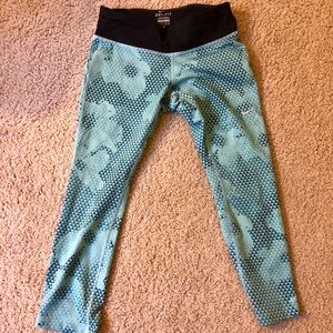 Nike Dri-Fit Crop Legginngs